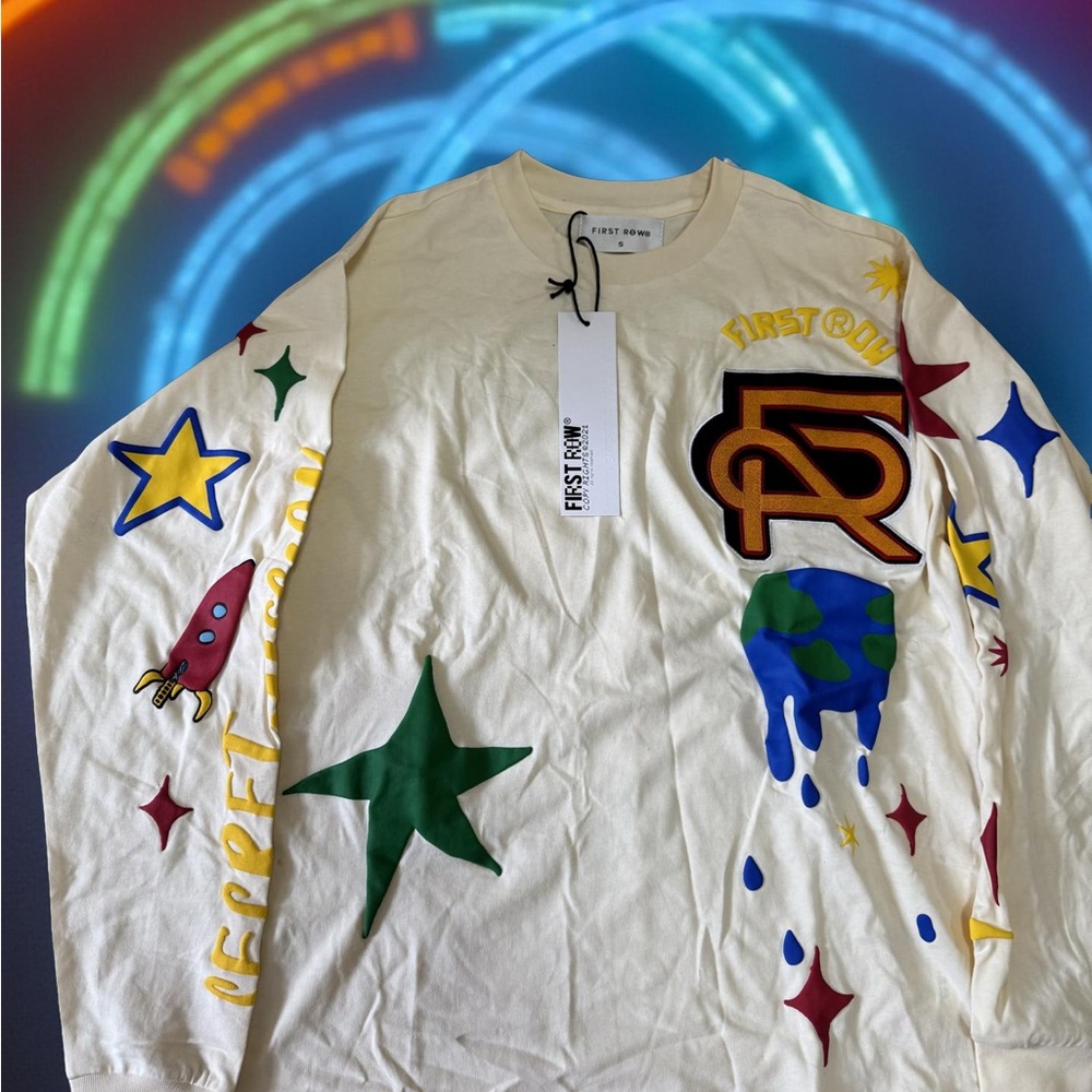 First Row Beige “Out Of This World” Graphic Long Sleeve Tee Size S Streetwear